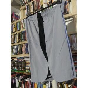 NEW WITHOUT TAGS REEBOK grey And Black Mens Basketball Large Shorts Bag51